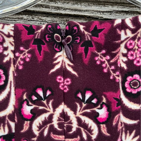 Vince Camuto | Kaleidoscope Floral Pattern Dress - Picture 5 of 8